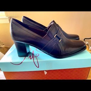 Life Stride brown women’s shoes size 7